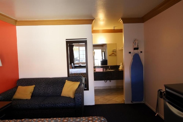 Lambert Inn image 25